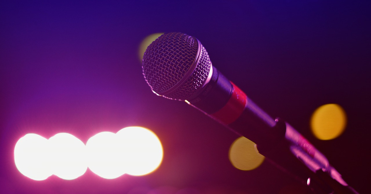Troppo karaoke: ricoverato d’urgenza per un collasso polmonare
