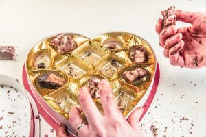 Il desiderio di dolci può essere legato a un pessimo riposo