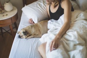 Melatonina: può provocare incubi? Gli esperti rispondonono
