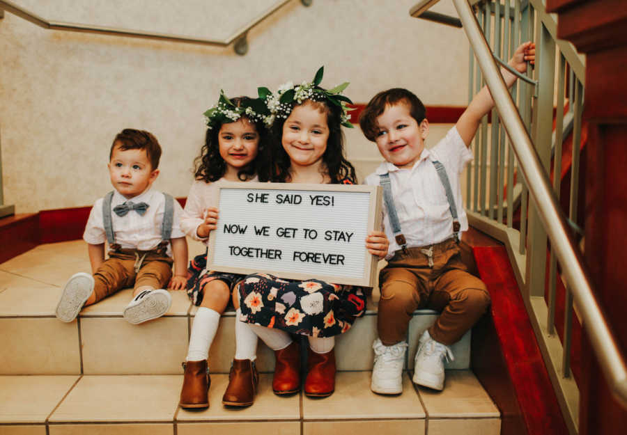 Mamma single adotta cinque fratellini