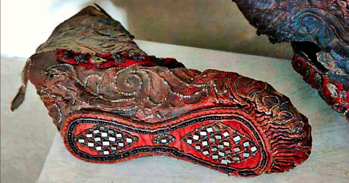 Scarpa di 2300 anni fa ritrovata sotto il ghiaccio