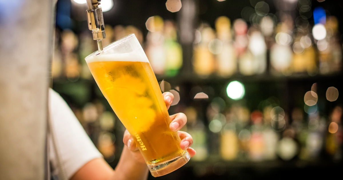 Os humanos podem sobreviver bebendo apenas cerveja?  Resposta científica