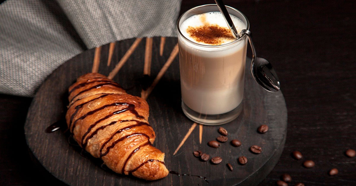 Cornetto e cappuccino, ecco cosa ti accade se li mangi tutti i giorni a colazione