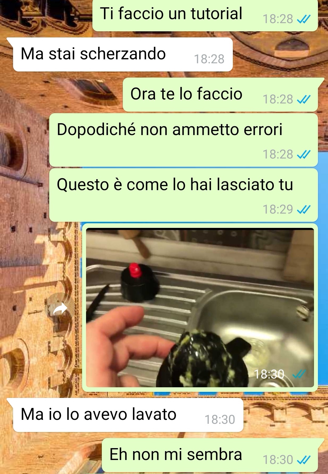 ragazza distratta