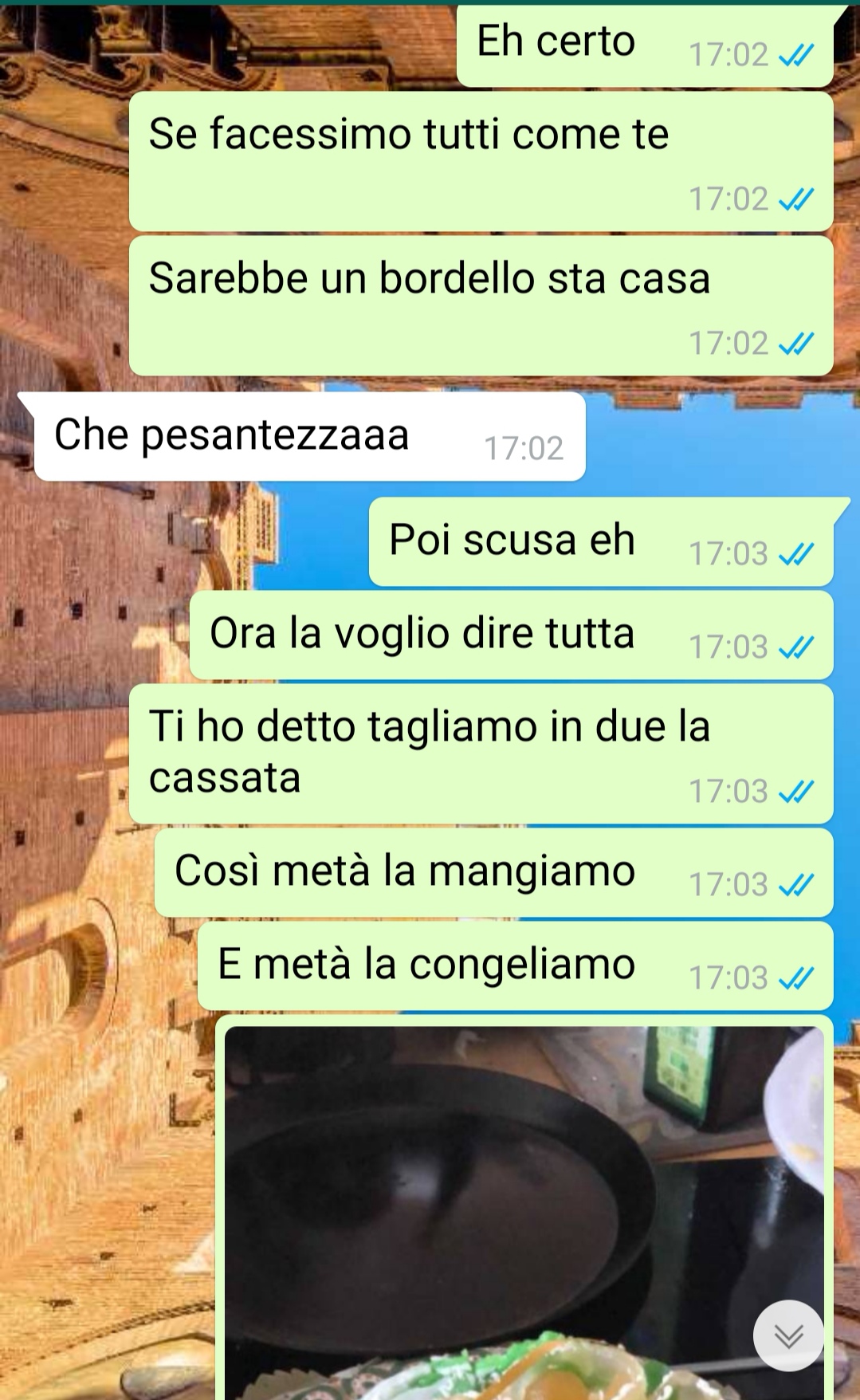 Una ragazza distratta