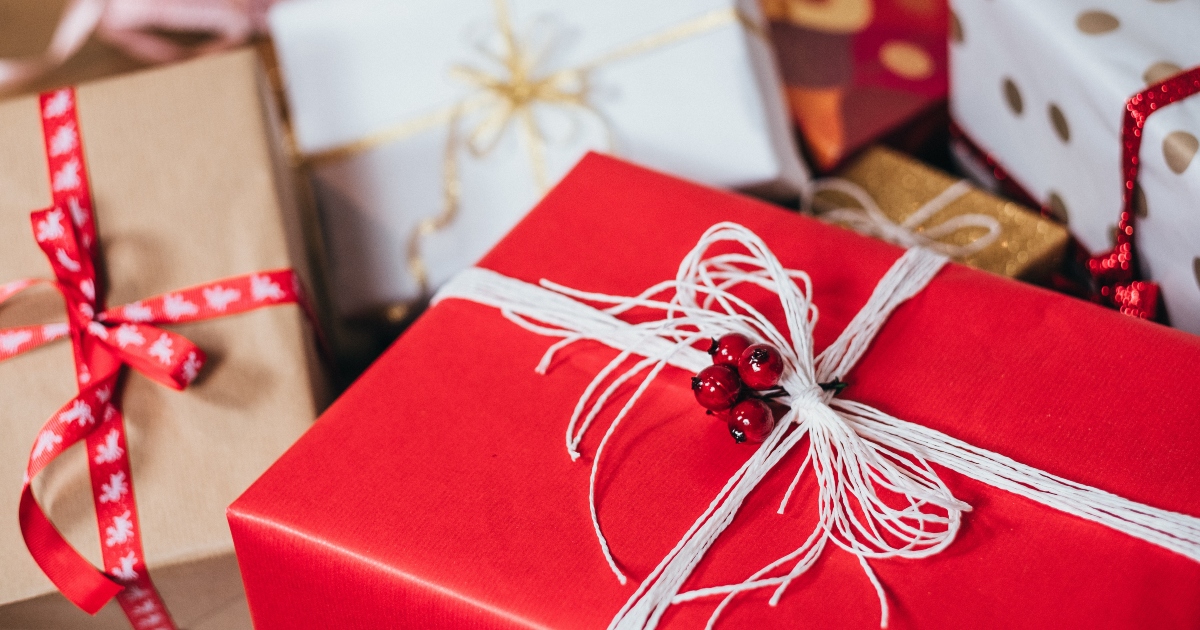Fare un regalo a un amico allunga la vita: riduce lo stress e abbassa la pressione sanguigna
