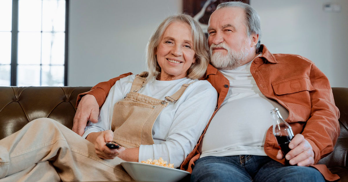 Nonni in azione: curare i nipoti tiene la mente giovane e allontana la demenza
