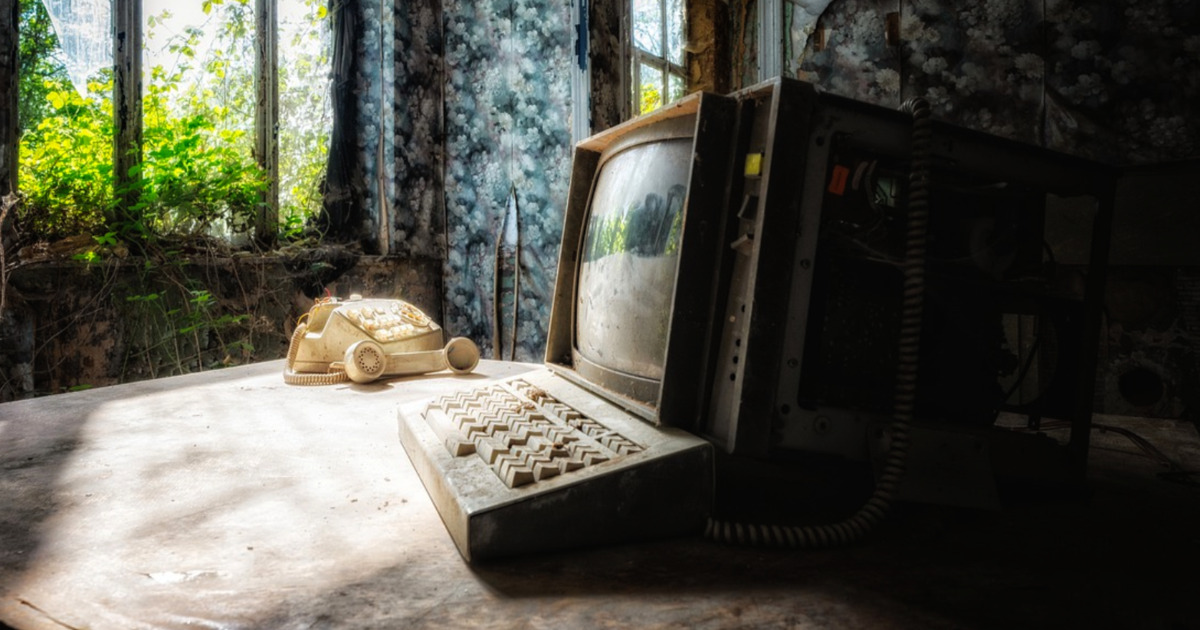 “Avete rubato la mia casa”: fantasma in un vecchio computer accusa padroni dell’abitazione