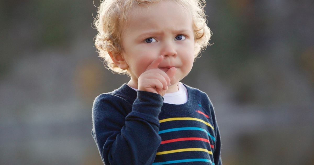 Perché il tuo bambino ti fa mille domande?