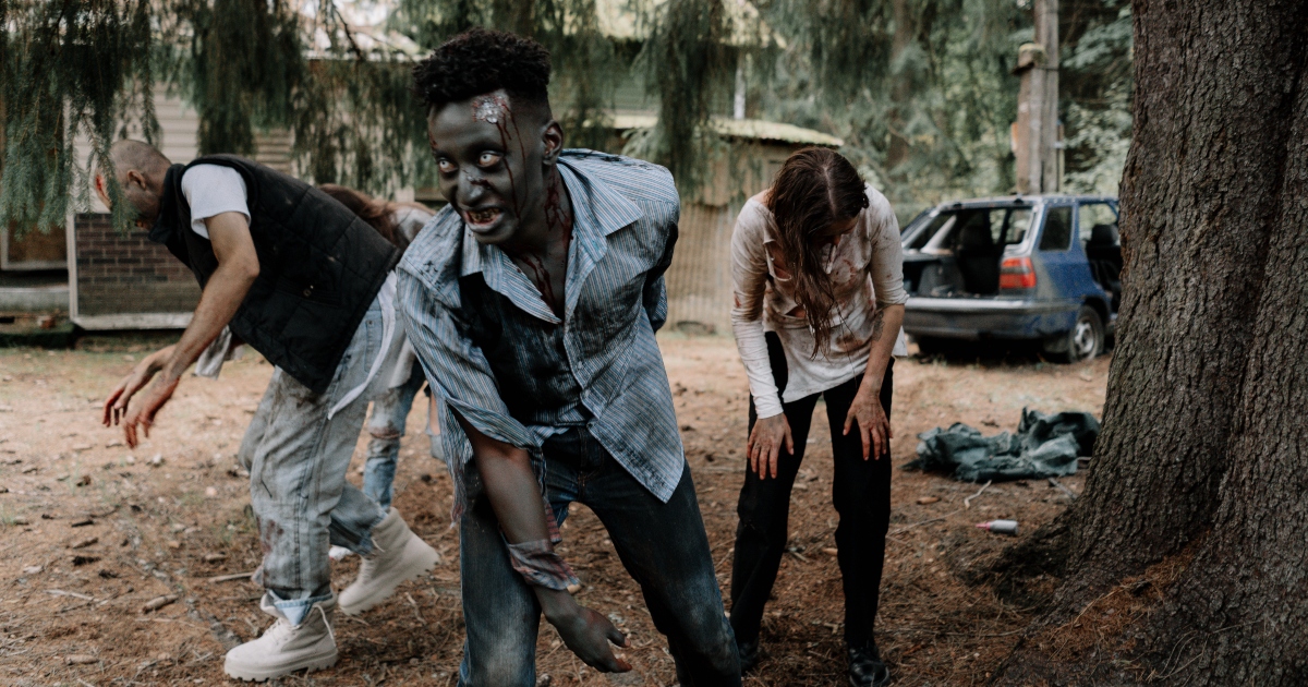 Esperto: “Come sopravvivere all’apocalisse zombie”