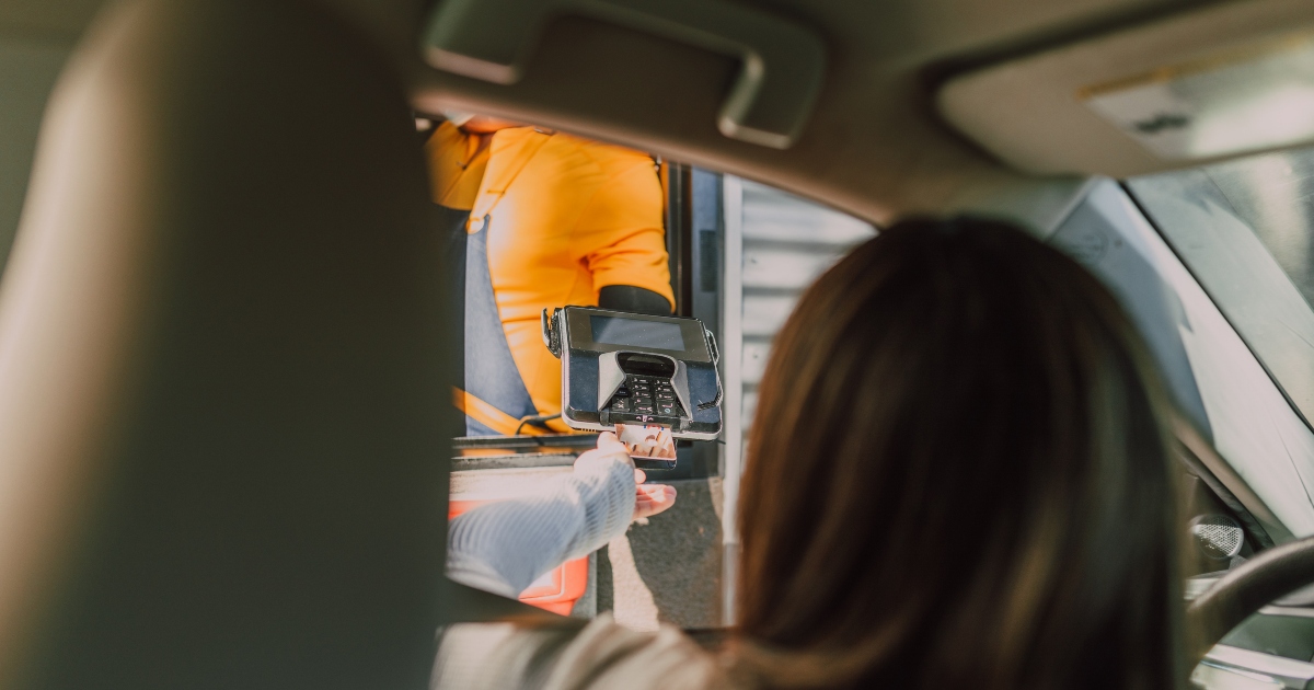 “Lavoro in un drive-thru e ci sono 6 tipi di clienti che proprio non sopporto”