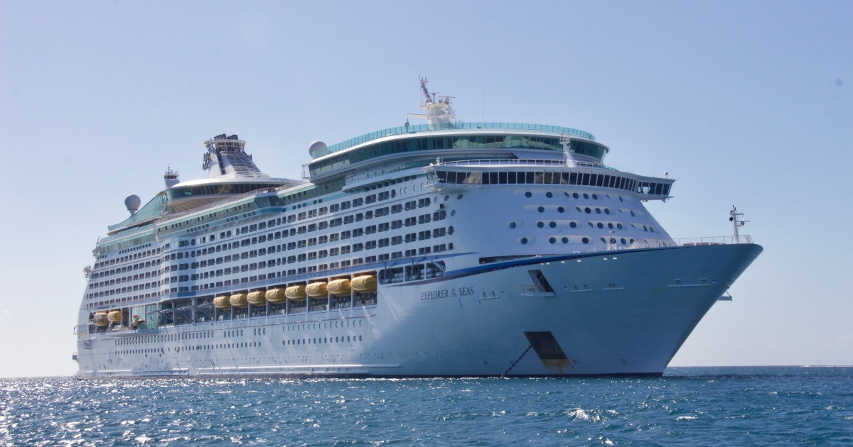 Vive con il marito su una nave da crociera per 6 mesi l’anno: “Risparmiamo tantissimo” [+VIDEO]