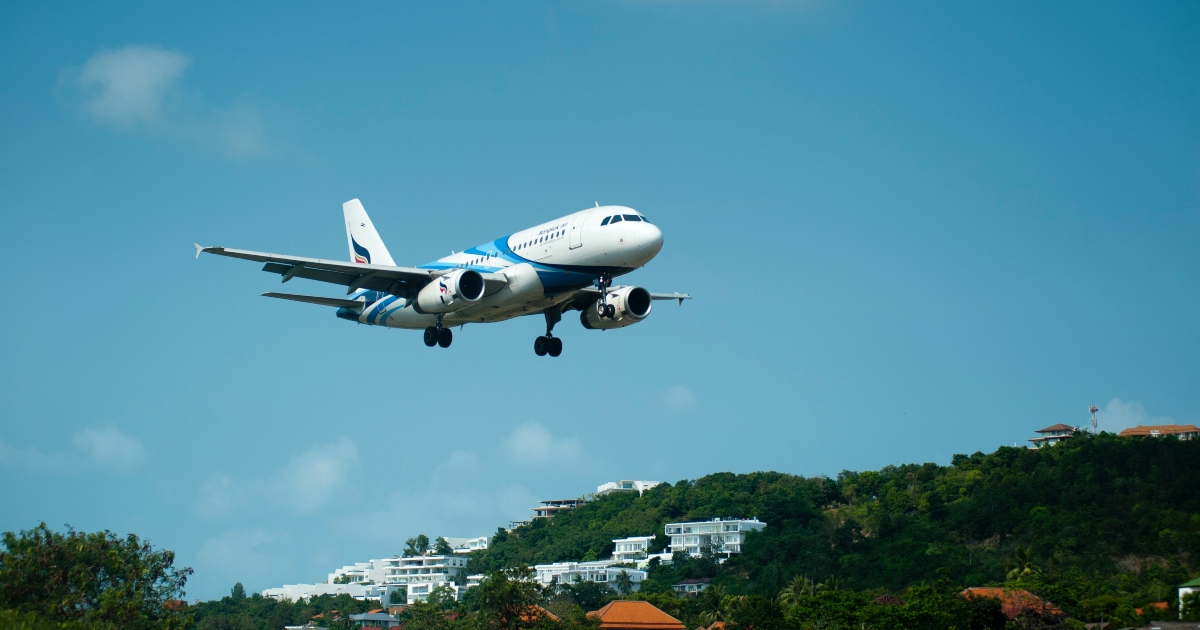 Viaggiatore del tempo: “Un aereo passeggeri scomparirà a metà volo il giorno di Capodanno”