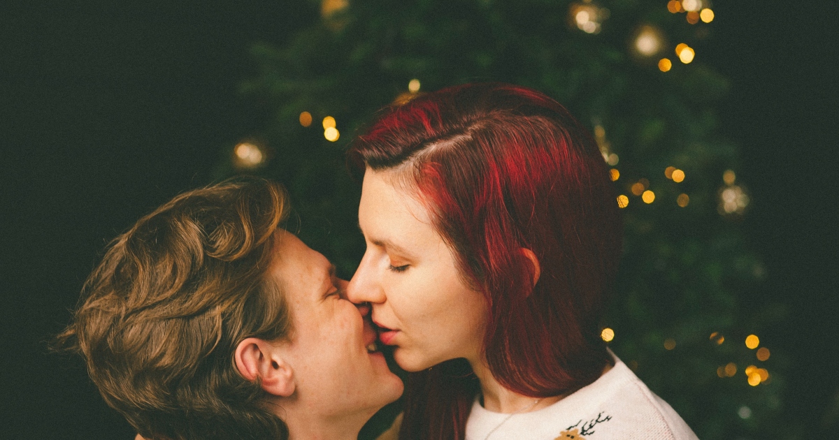 “Adoro tradire il mio ragazzo a Natale, Babbo Natale mi ispira”