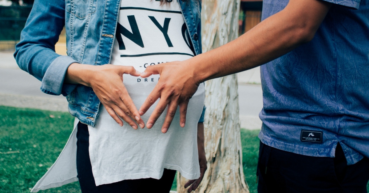 La sua ragazza dice di essere incinta: “Non sa che mi sono sottoposto a vasectomia”