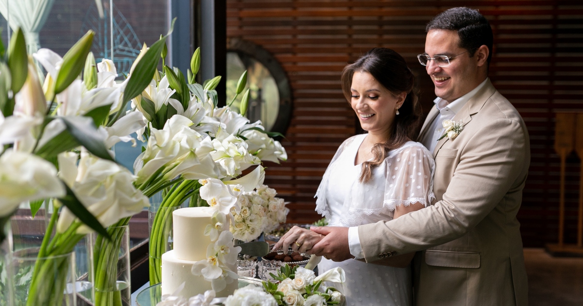 Suocera invita 80 persone al matrimonio del figlio senza permesso: sposa annulla le nozze