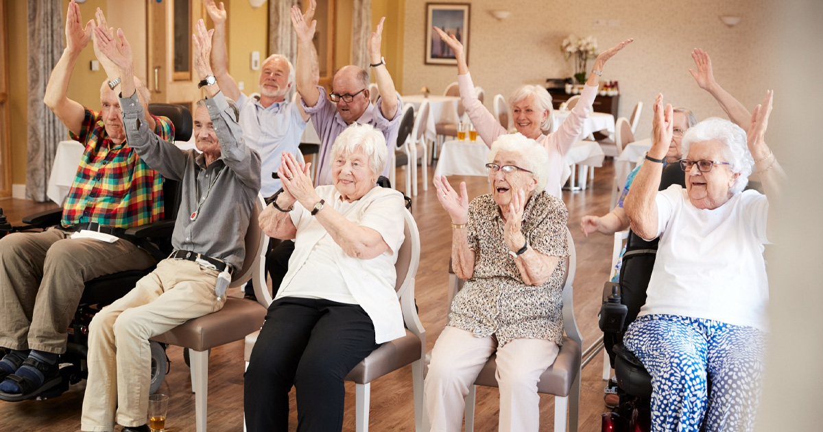 Casa di riposo dona giochi per adulti ai suoi residenti