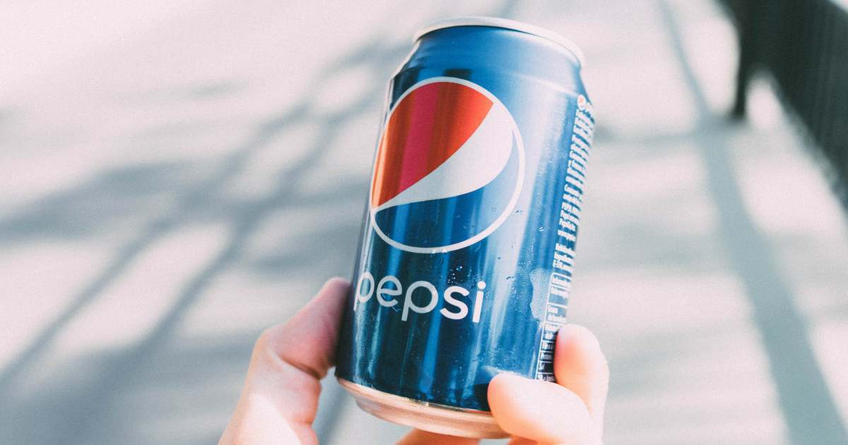 Un uomo sostiene di essere sopravvissuto solo con la Pepsi negli ultimi 17 anni