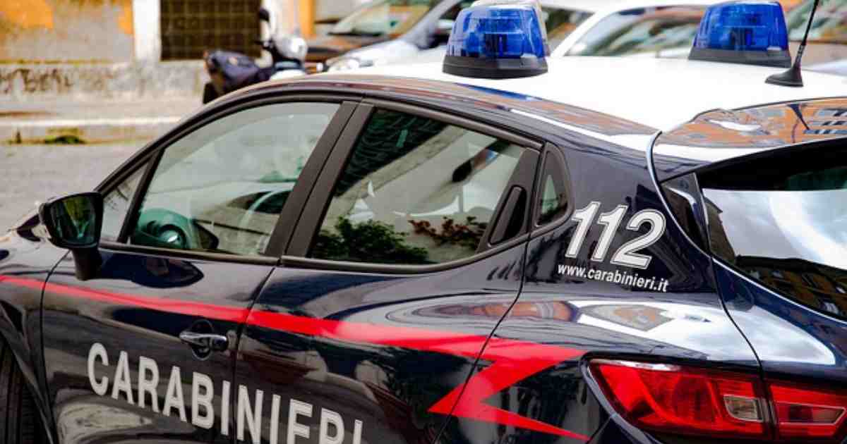 Entra a scuola per rubare ma c’è il consiglio scolastico: il rappresentante dei genitori è Maresciallo