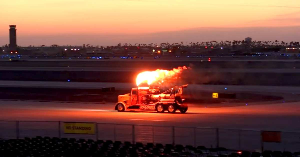 Shockwave: il camion con motore a reazione più veloce mai realizzato [+VIDEO]