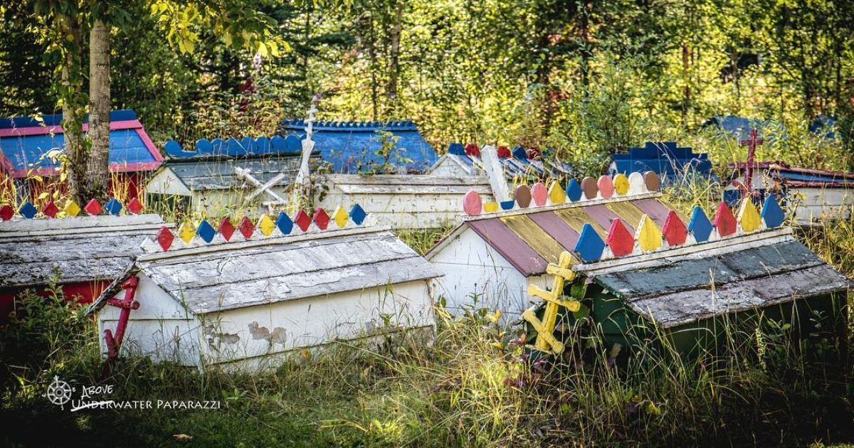 Cimiteri nel mondo: in questo Paese ci sono casette anziché tombe