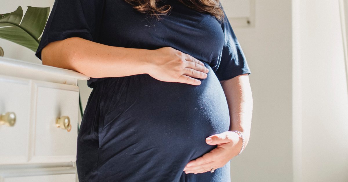 “Adora essere incinta” e ha trovato un modo per guadagnare con la gravidanza 