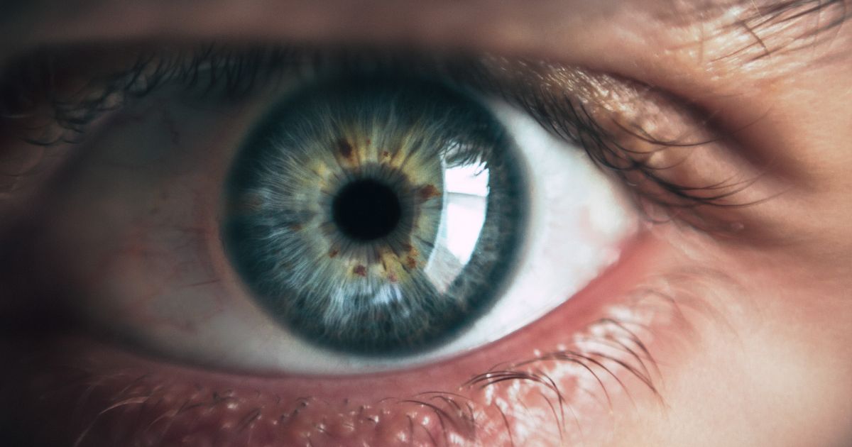 Cheratopigmentazione, la procedura che permette di cambiare in modo permanente il colore degli occhi