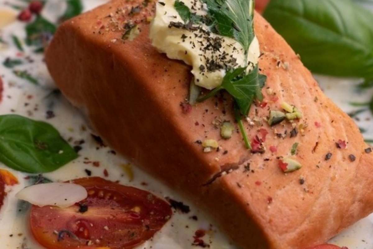 Il trancio di salmone vegano stampato in 3D in vendita nei supermercati italiani