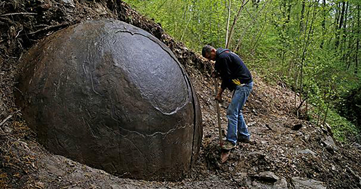Il mistero della sfera gigante scoperta in Bosnia: artificio umano o elemento naturale?
