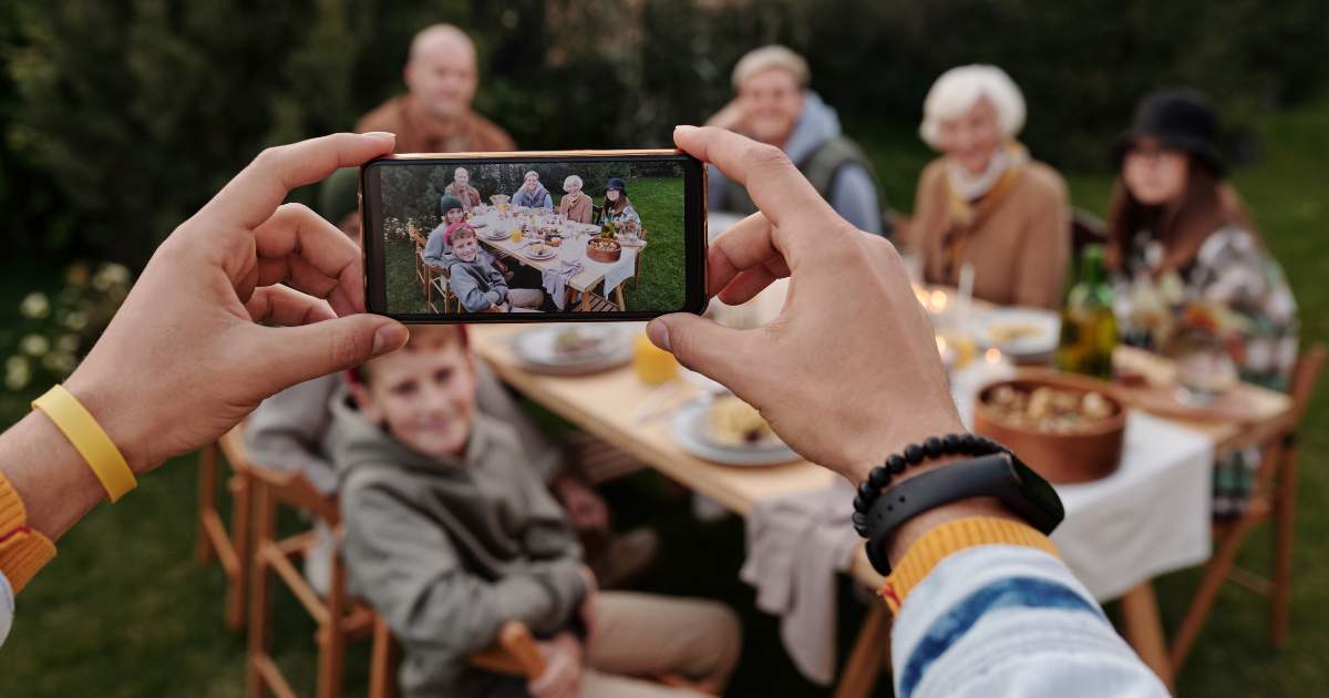 Trascorriamo il 40% degli eventi speciali scattando foto