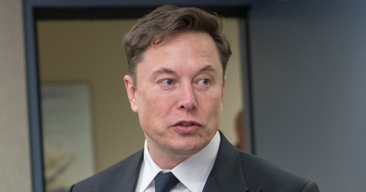 Rivoluzione per X, Elon Musk ha deciso: diventerà a pagamento