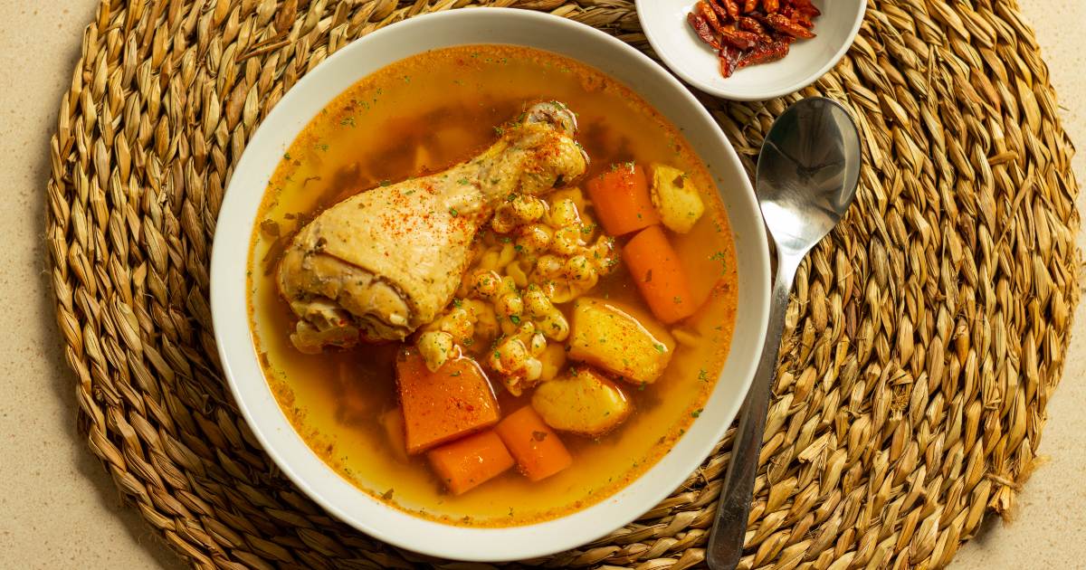 Brodo di pollo: berlo ci fa davvero bene?