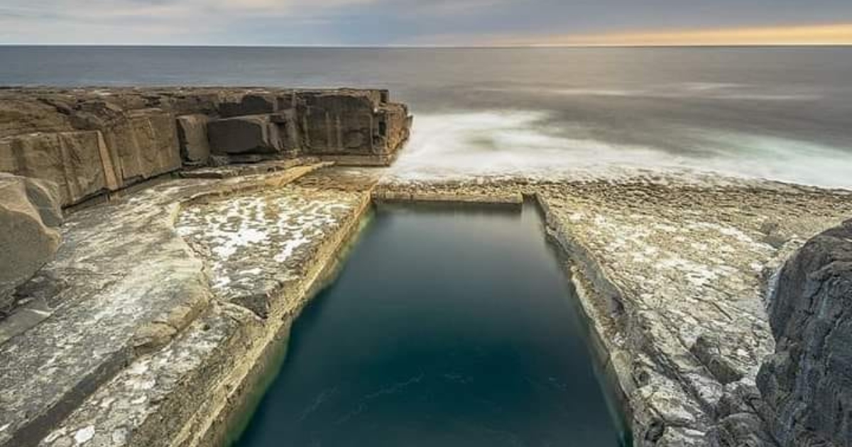 Poll na bPéist: la piscina rocciosa rettangolare d’Irlanda