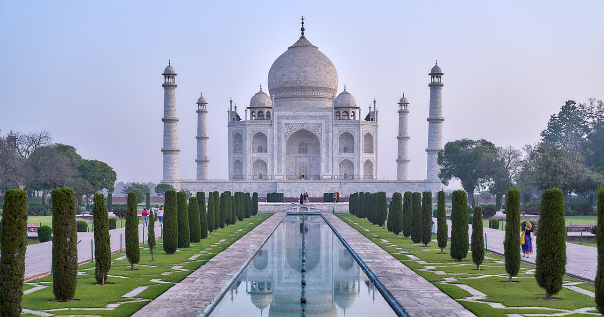 Il motivo per cui il Taj Mahal cambia colore tre volte al giorno