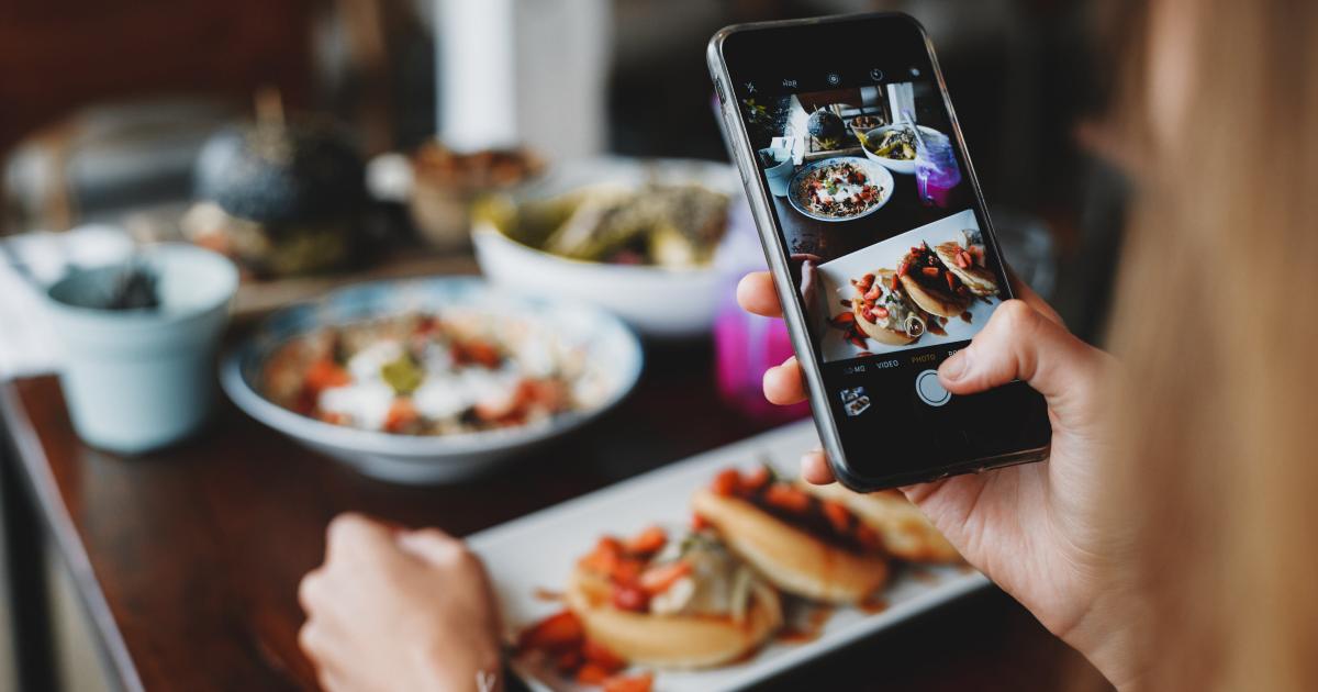 Basta foto ai piatti dei ristoranti: questi locali l’hanno vietato ai clienti