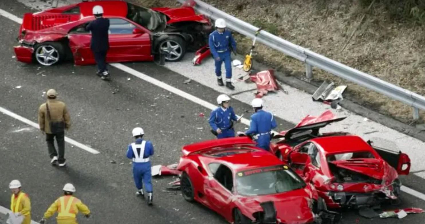 Incidente record: scontro tra 8 Ferrari, 3 Mercedes ed una Lamborghini: danni per 3,8 milioni [+VIDEO]