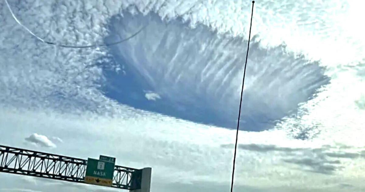 Le strane nuvole “bucate” nel cielo di Houston [+FOTO]