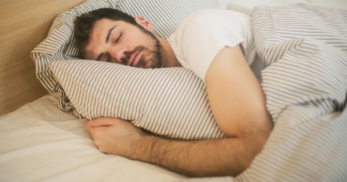 Servono davvero 8 ore di sonno per essere in salute?