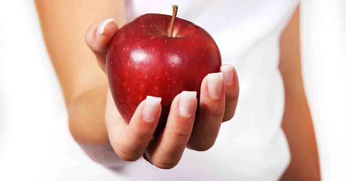 Il frutto del peccato: la mela rende il climax femminile più intenso