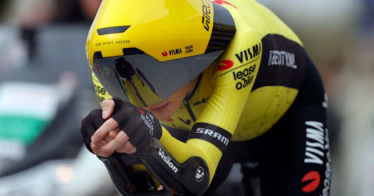 Il nuovo casco da ciclismo a cronometro sembra uscito da “Balle spaziali”