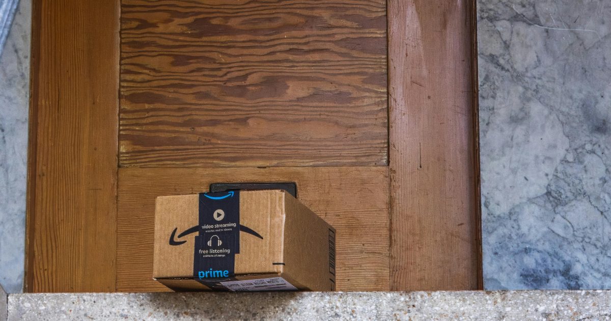 Stretta sui resi di Amazon: stop ai 30 giorni per la restituzione