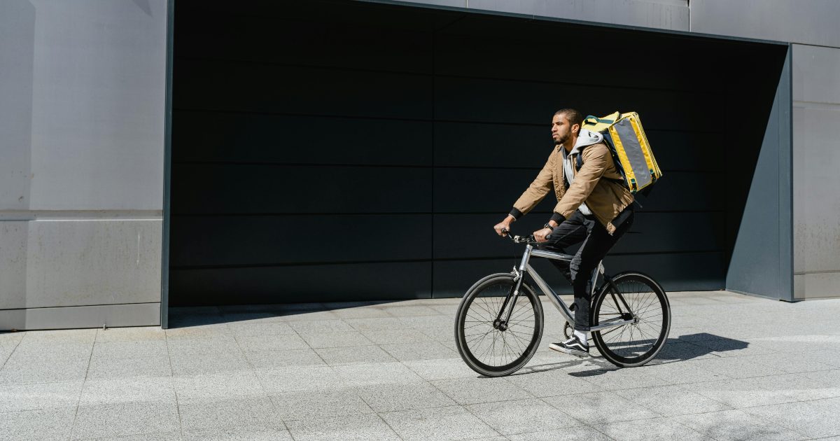 Rider vince 600.000 euro: il giorno va comunque al lavoro