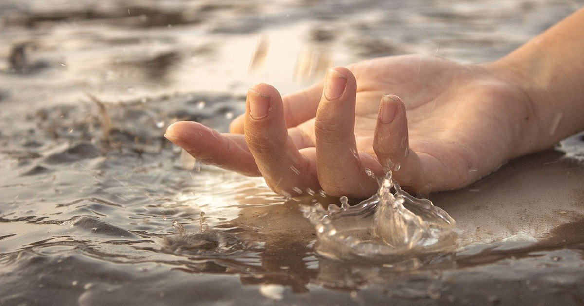 L’allergia all’acqua, la rara malattia studiata dalla scienza