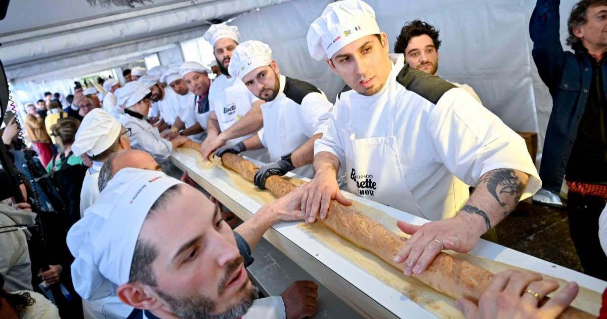 La Francia batte il record italiano della baguette più lunga del mondo