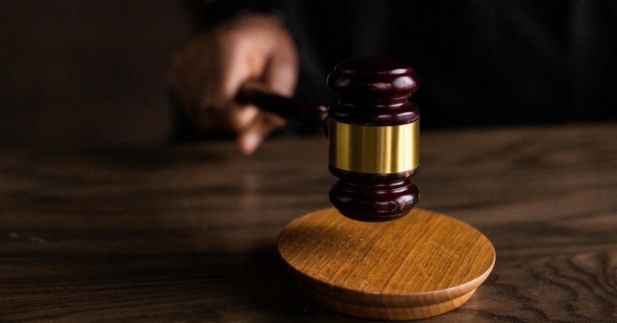 Studio legale fa divorziare una coppia, ma era quella sbagliata: la decisione è però irrevocabile