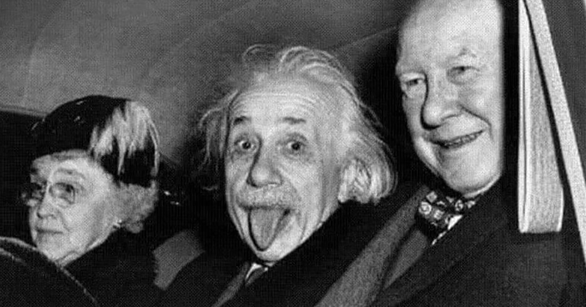 Albert Einstein, la storia dell’iconica foto con la linguaccia