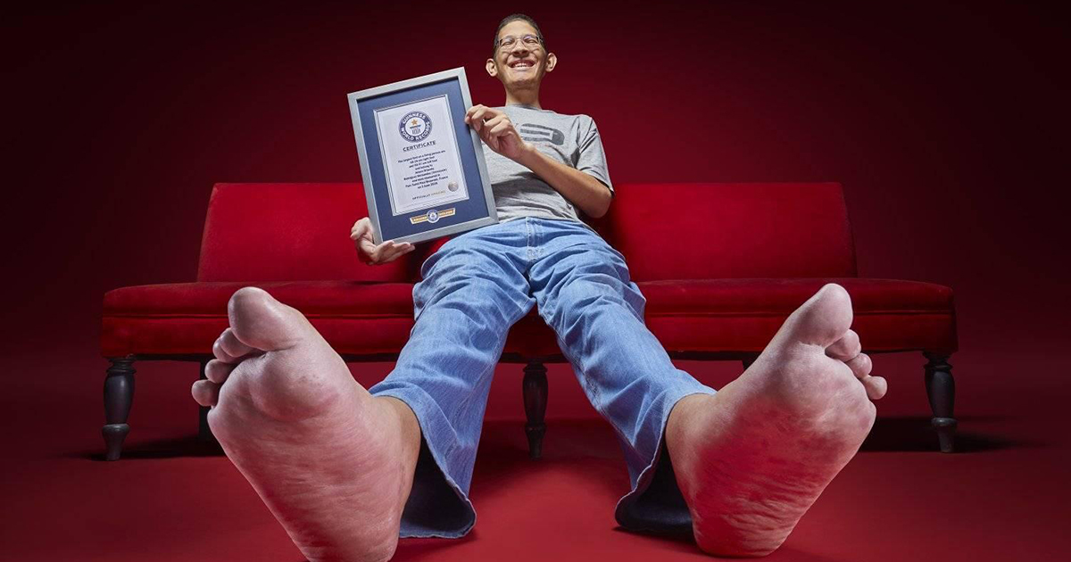 Scarpe più grandi del mondo best sale