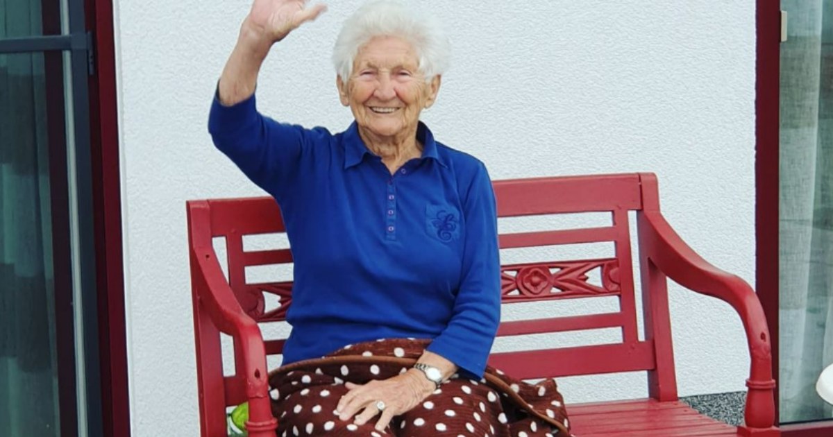 A 98 anni questa nonnina è la più anziana ginnasta al mondo