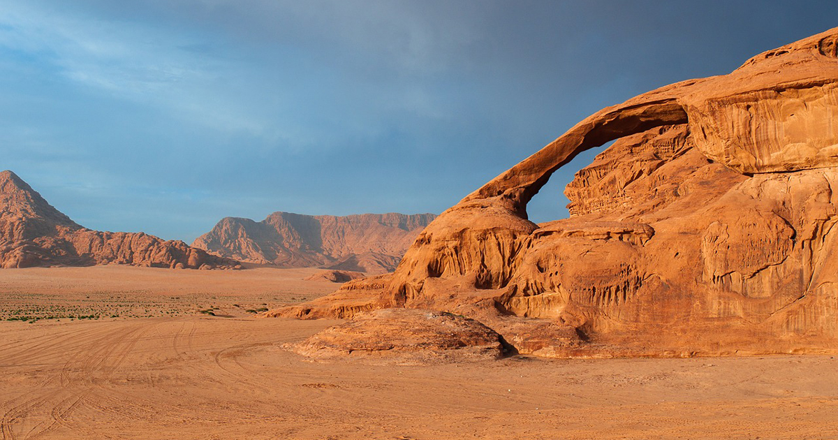 Una pittura rupestre di 9000 anni fa raffigura nuotatori nel deserto del Sahara [+FOTO]