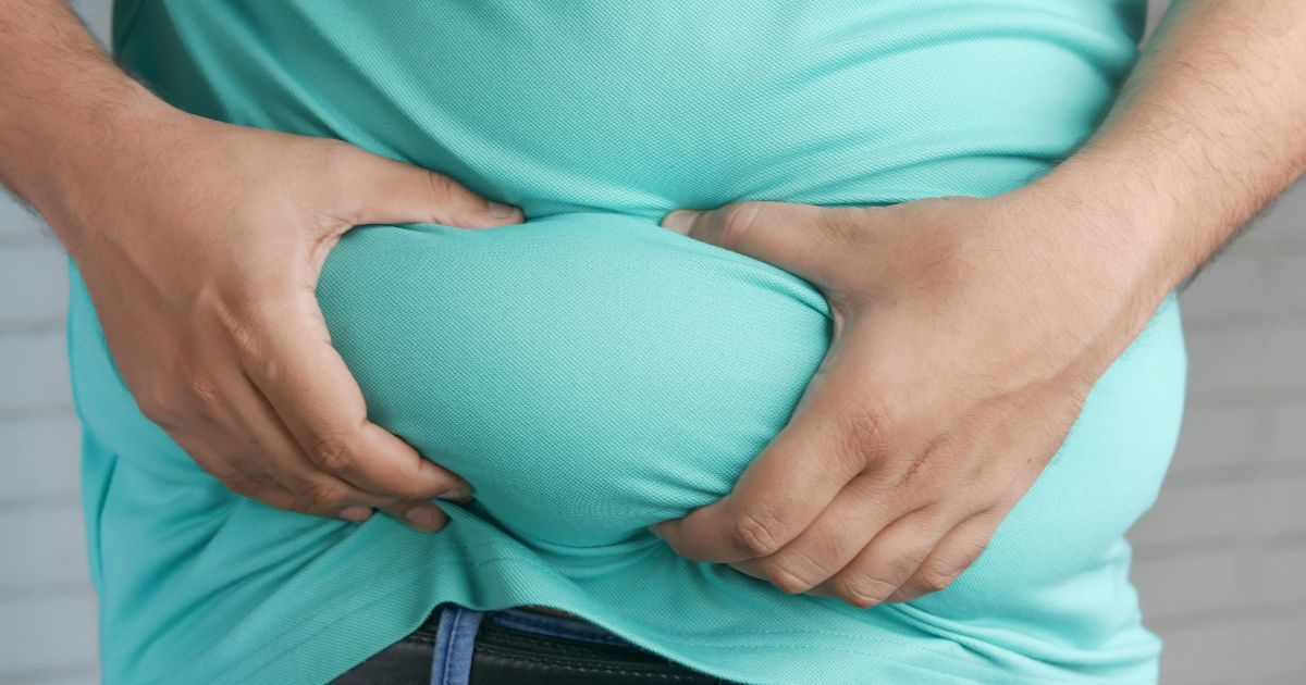 Il matrimonio fa ingrassare gli uomini: il rischio di obesità triplica dopo le nozze